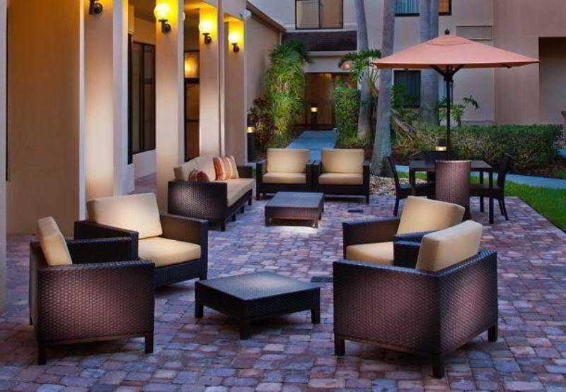 מלון Courtyard Melbourne West מראה חיצוני תמונה